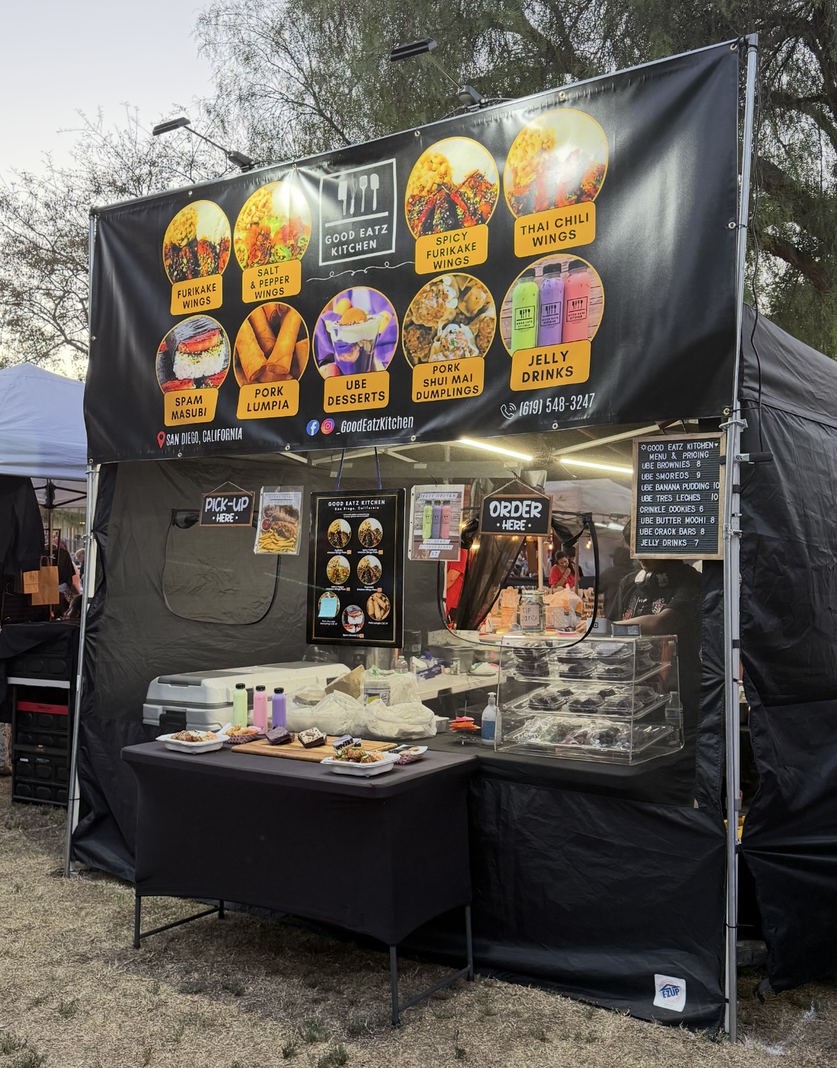 Good Eats Kitchen booth
